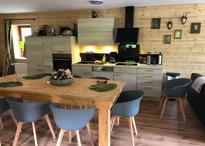 Rueckzugsort Am Teich In Ferienhaus